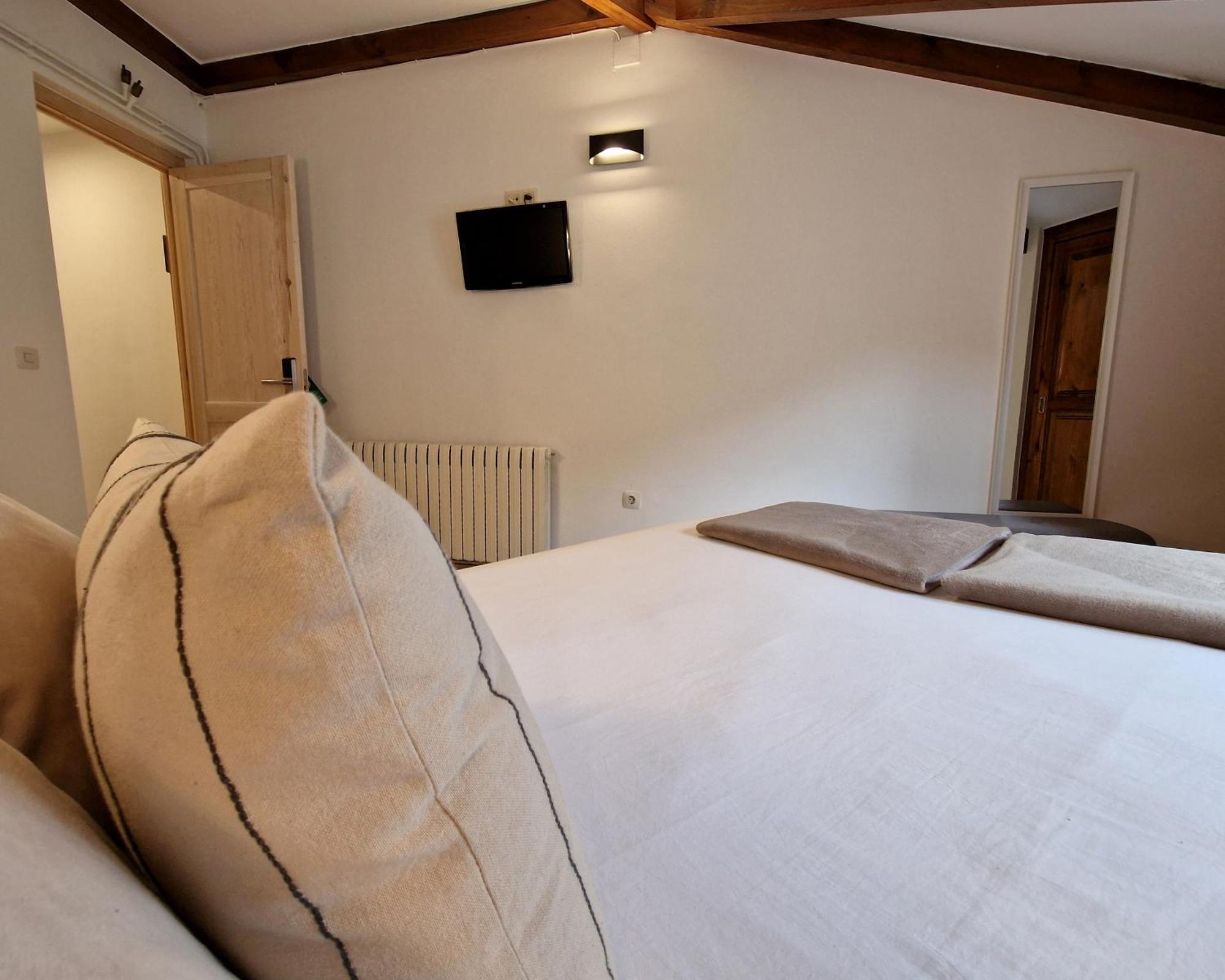 Hostal Remona Espinama Eksteriør bilde